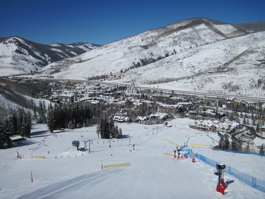 Vail Golden Peak base area and beginner skiing