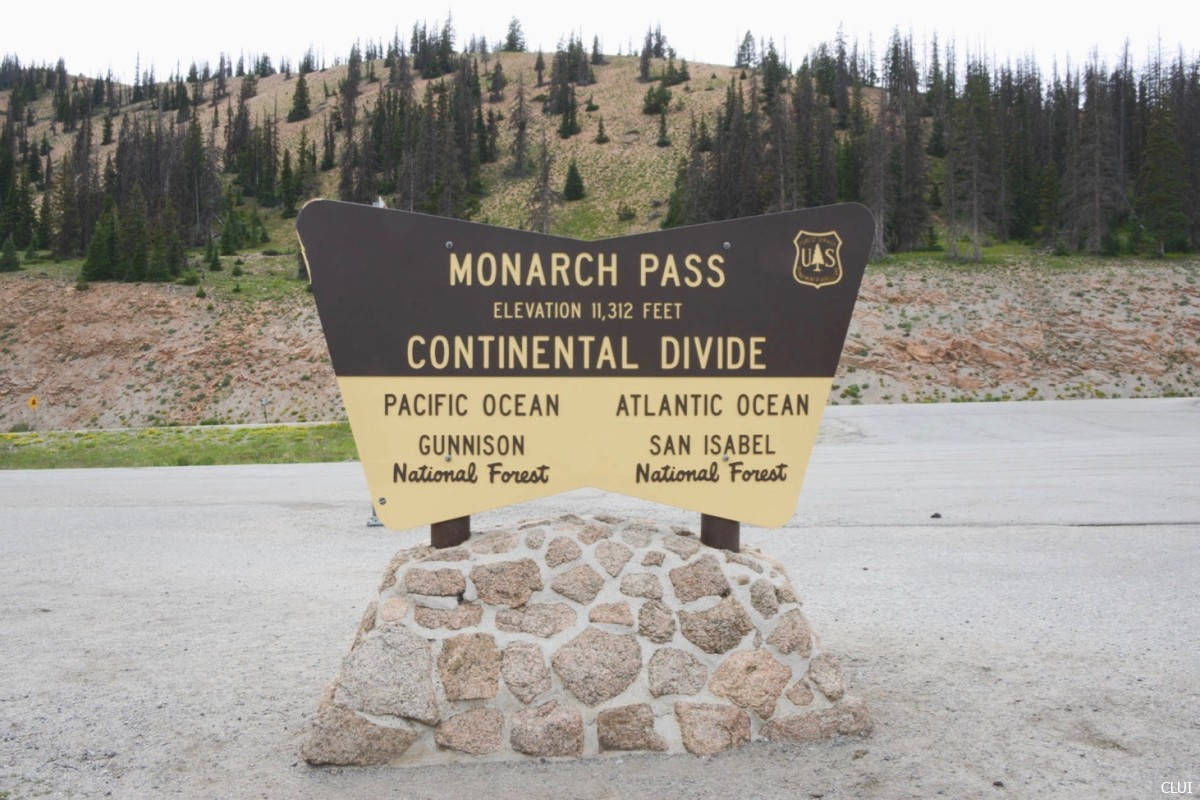 Monarch Pass sign on top the Continental Divide