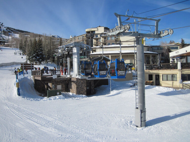 Snowmass free gondola with no lift ticket at the base area