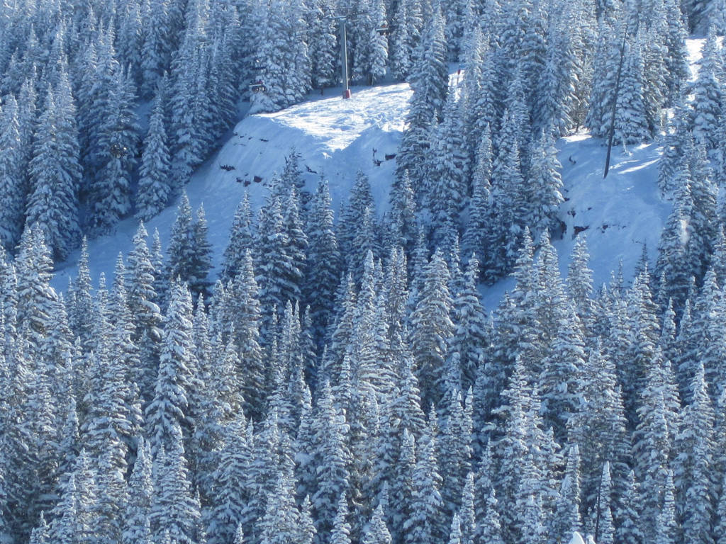 the Chair 4 Cliffs below the Mountaintop Express chairlift