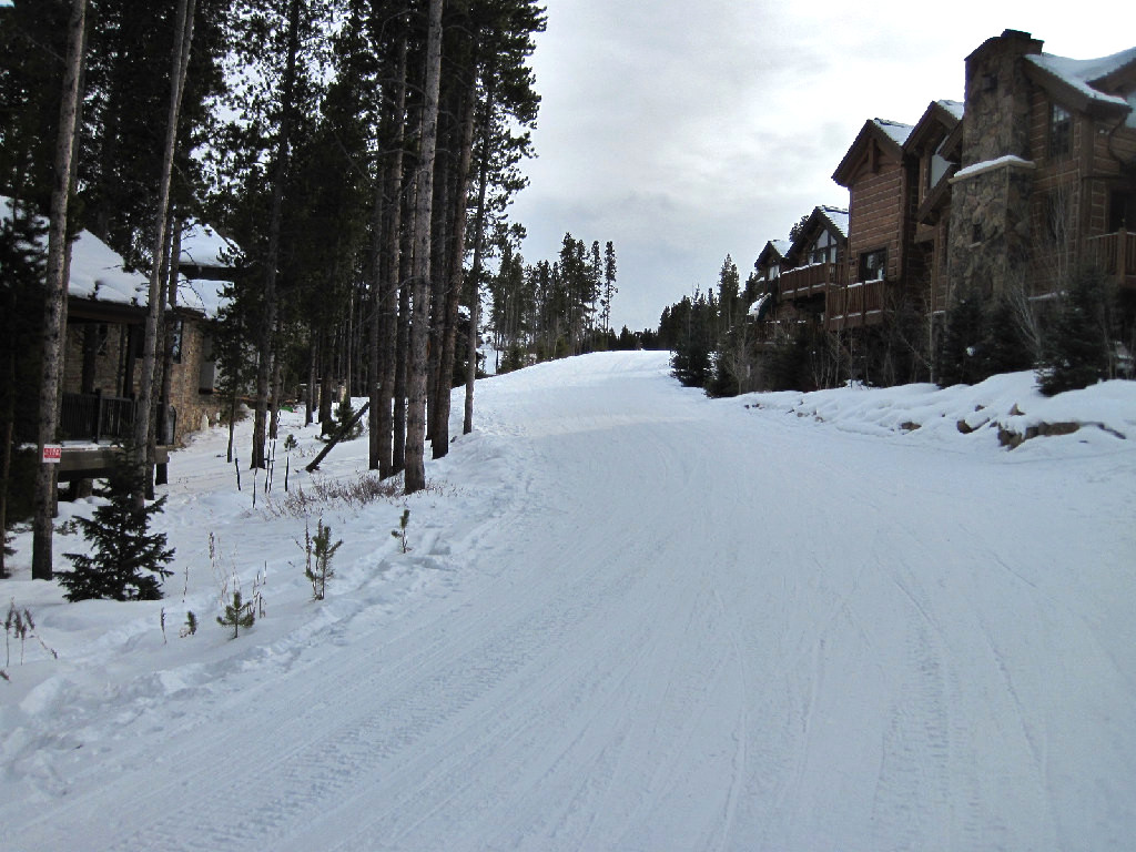 looking up Breckenridge Snowflake beginner ski trail