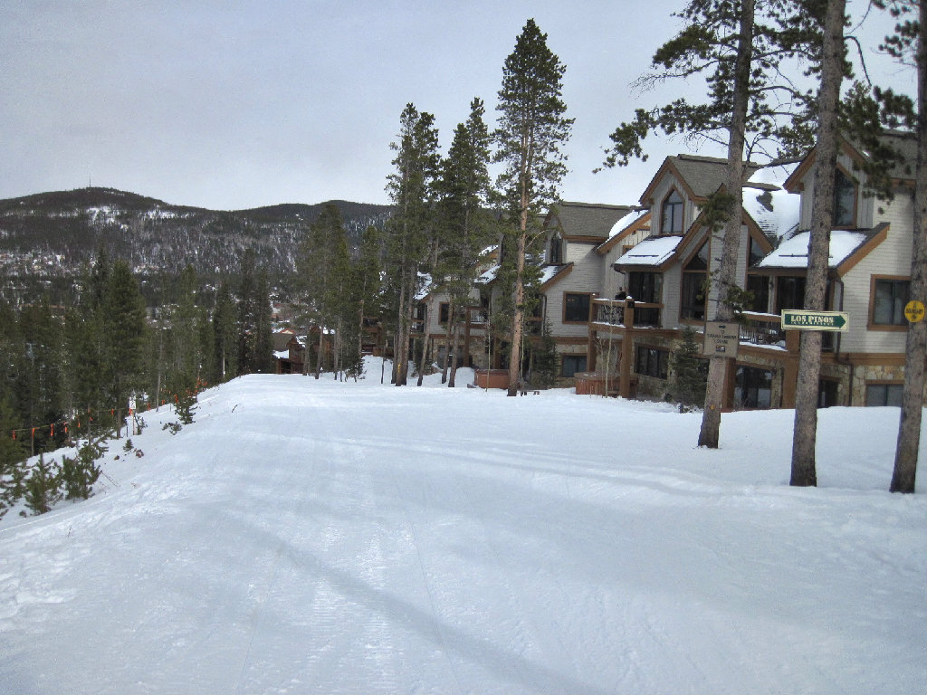 ski-in and ski-out housing on Breckenridge Snowflake beginner ski trail