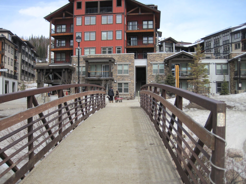 Winter Park ski lodging near the base of the mountain