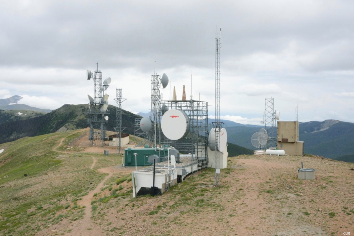 communication towers and antennas at the top of Monarch Crest and Monarch Pass