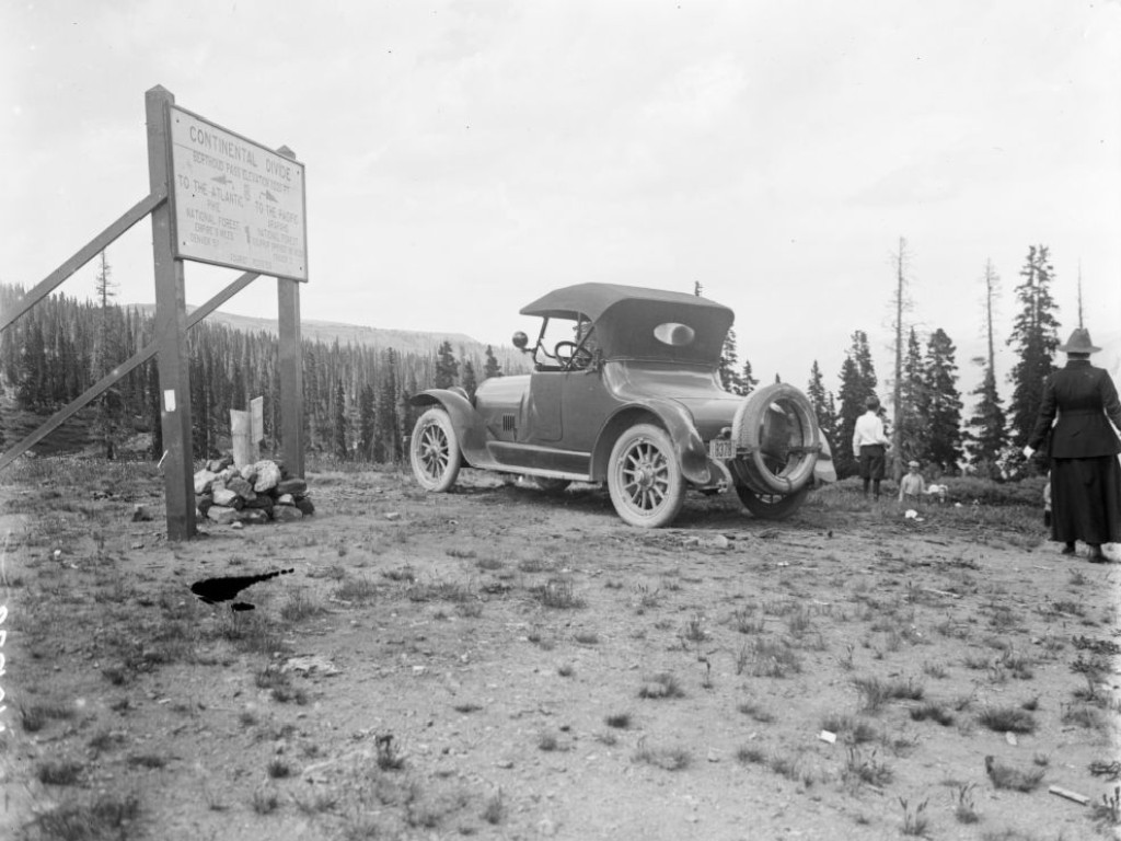 Continental Divide sign on Berthoud Pass in 1917