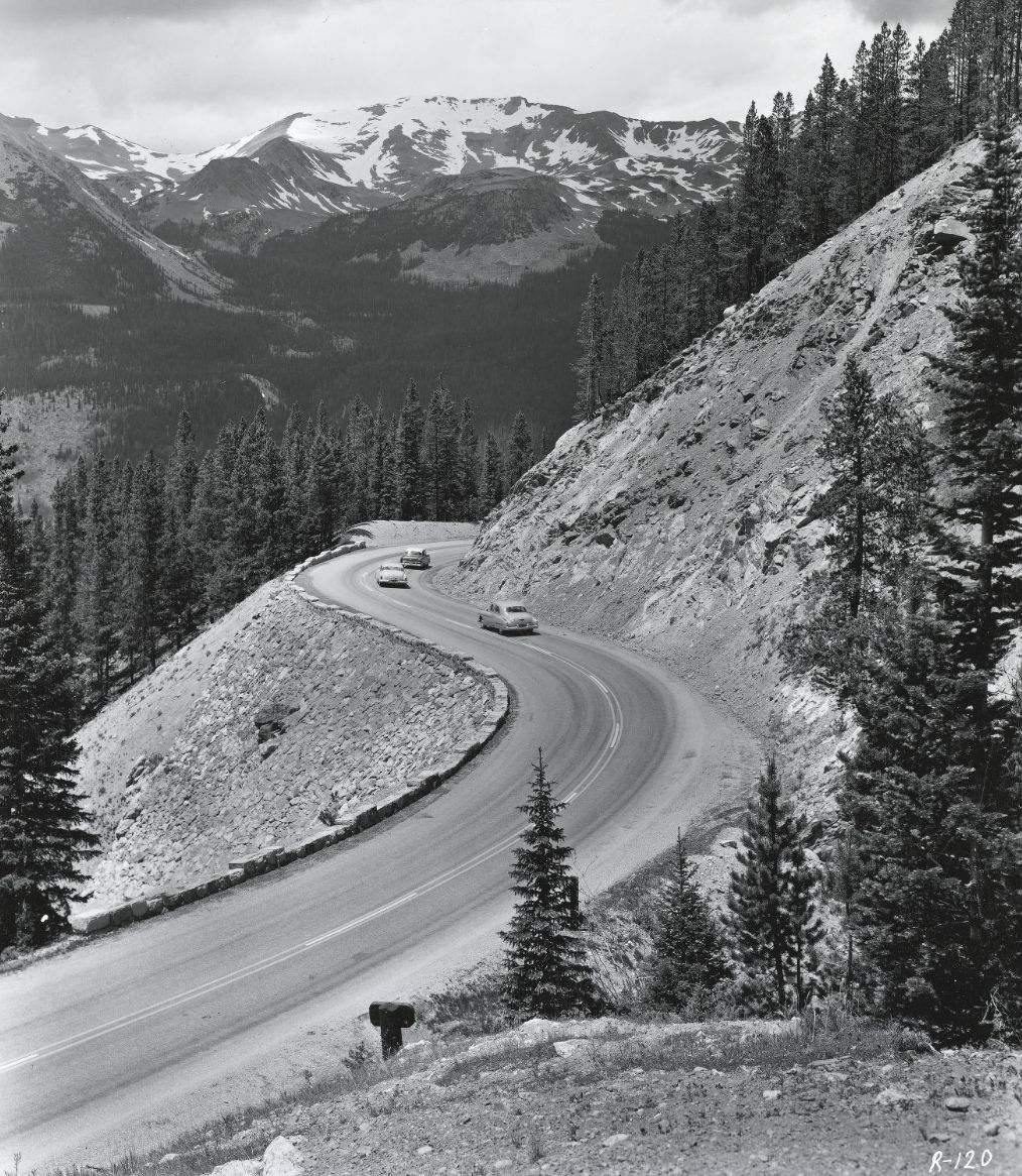 trail ridge road in 1930 to 1940