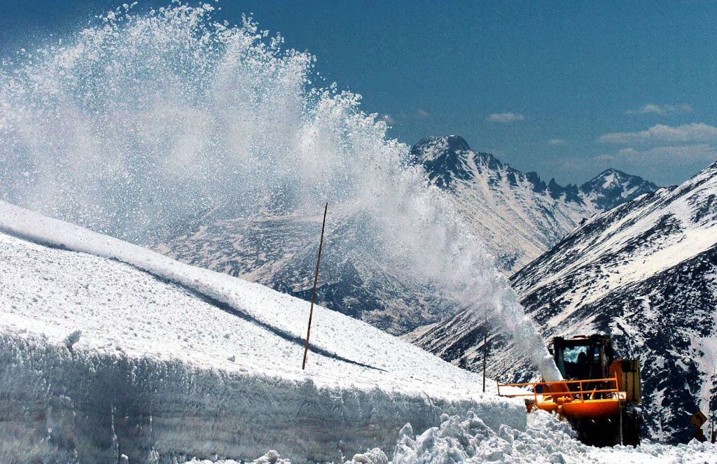 rotary snowplow clearing snow on Trail Ridge Road