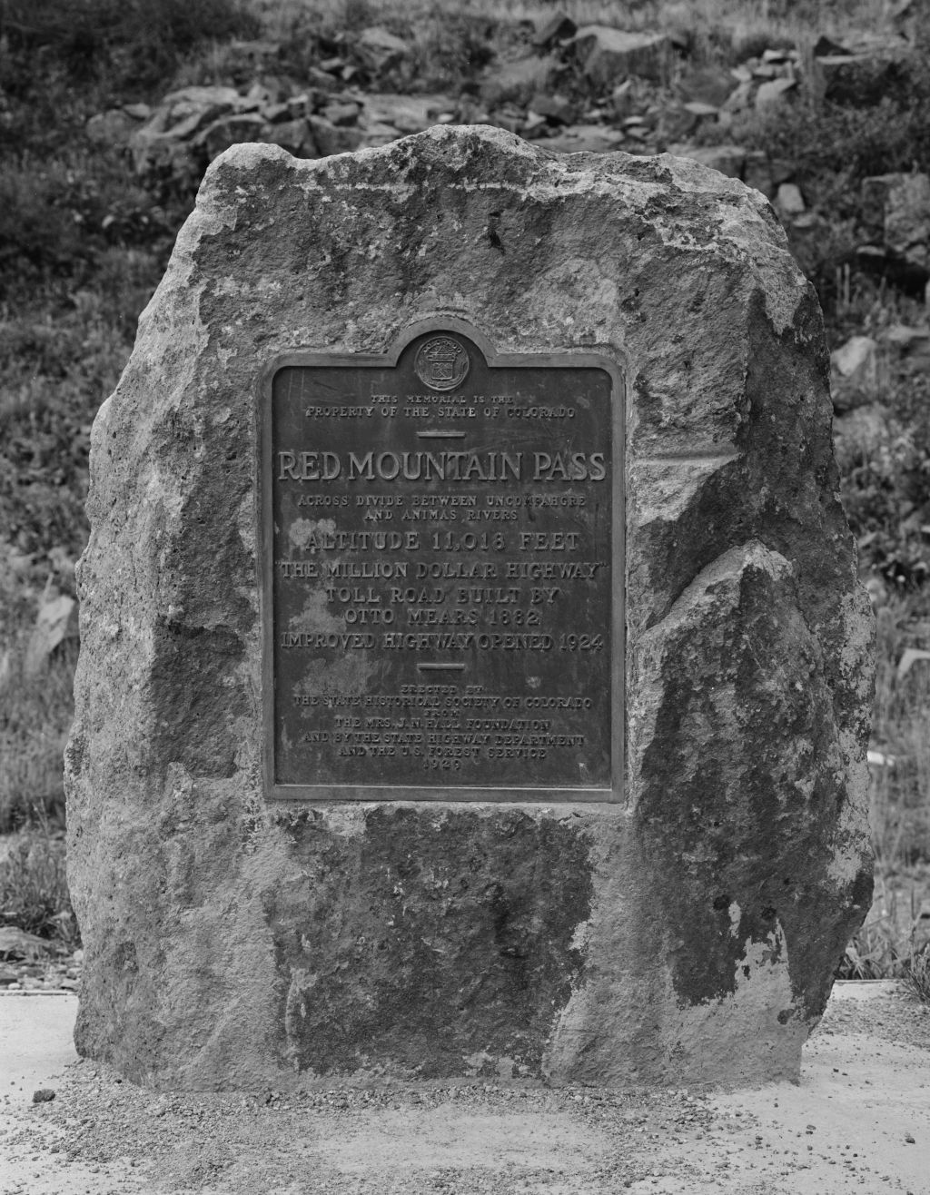 Red Mountain Pass historical marker in 1940