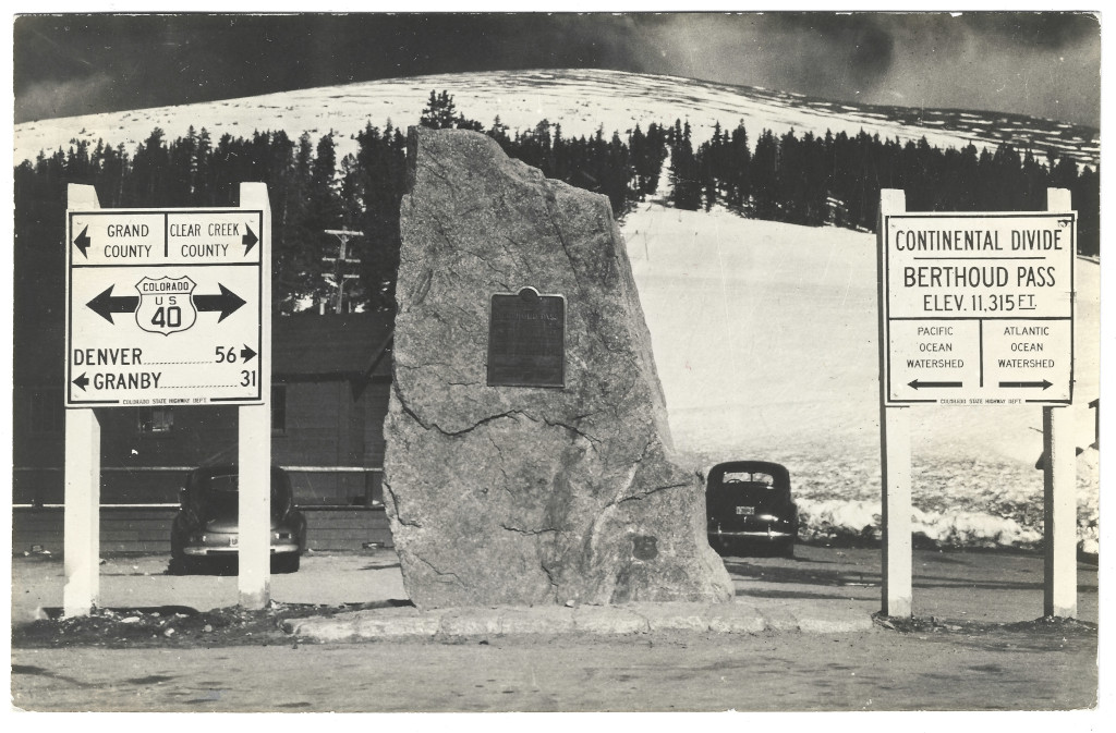 full scan of 1940s Berthoud Pass Continental Divide sign postcard CB-A1848