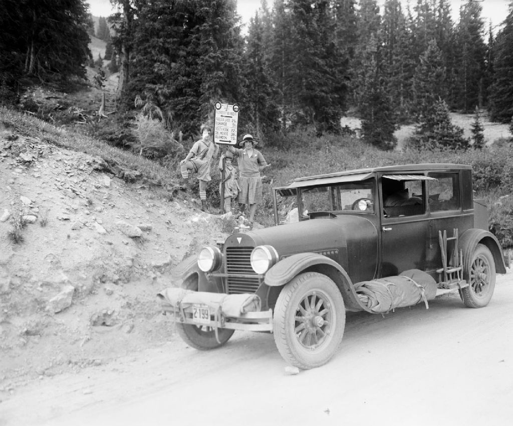 Wolf Creek Pass Historical Sign circa 1925-1935